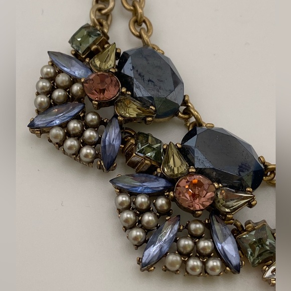 Beautiful Costume Jewelry- Necklace & Earrings - Picture 5 of 9